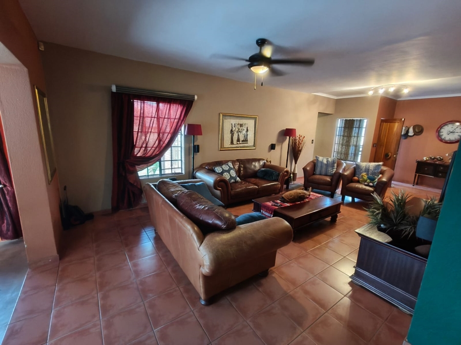 3 Bedroom Property for Sale in Safari Gardens North West